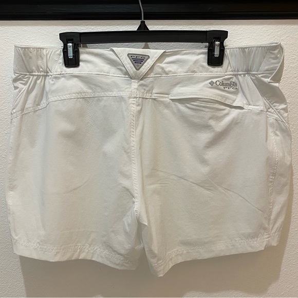 Columbia PFG Ladies Plus White Shorts-5” - w/UPF 50 - 16W - Picture 7 of 14